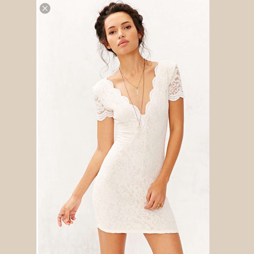 NWOT Kimchi Blue Scallop lace dress